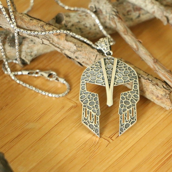 Silver GLADIATOR men’s necklace Vegas Knights. - Picture 3 of 8